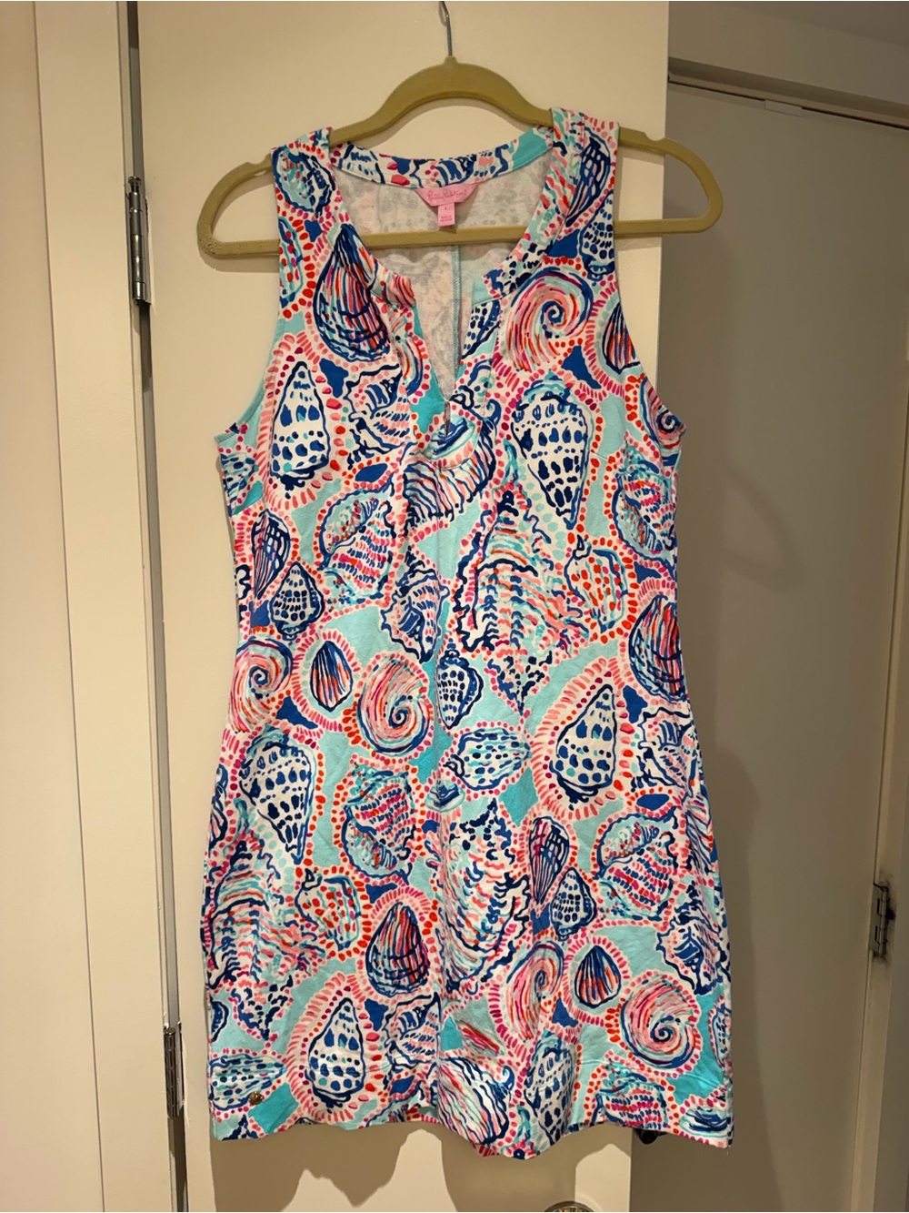 Lilly Pulitzer size LG Estrada shift dress in “Shell Me About It" print
